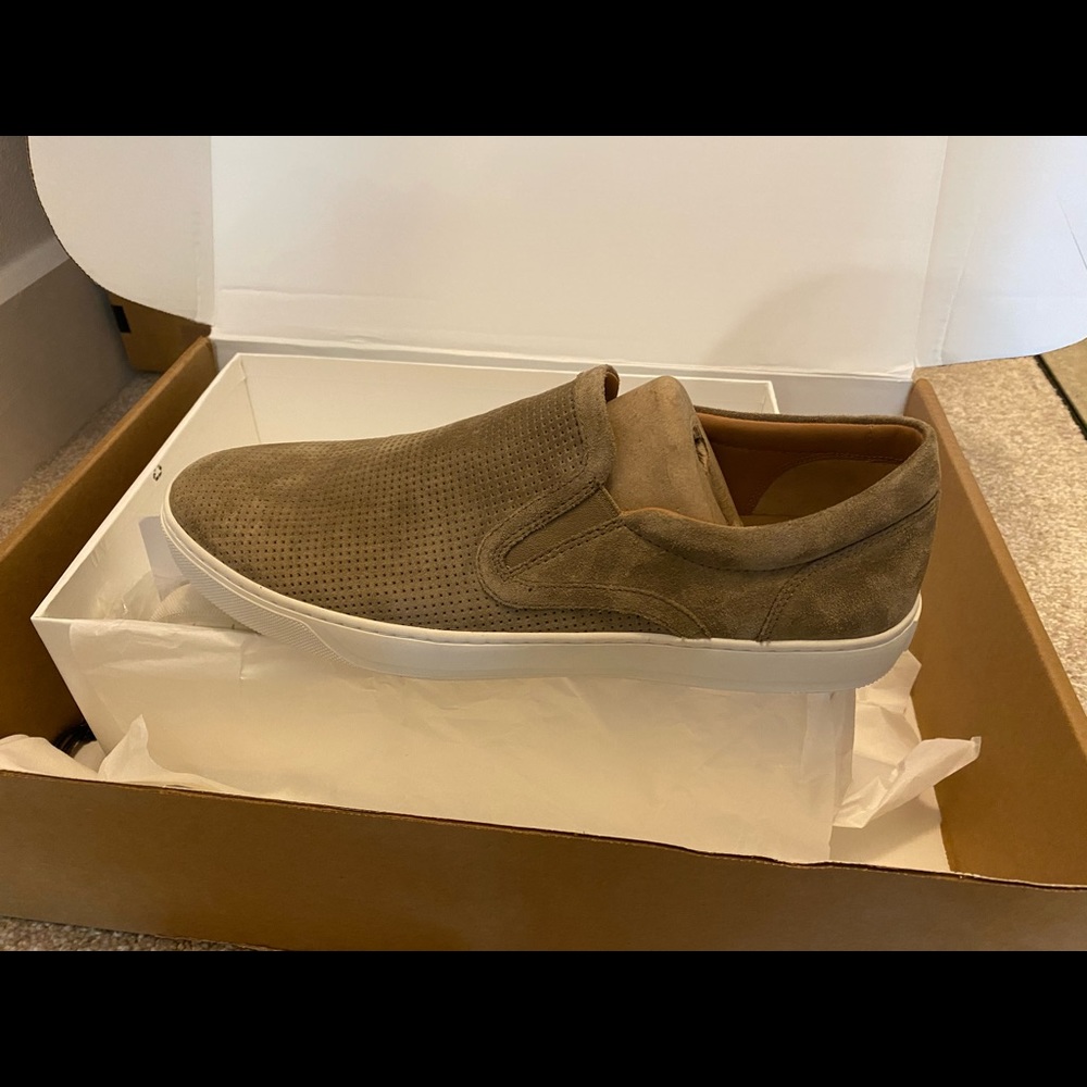 Vince Mens slip on shoes